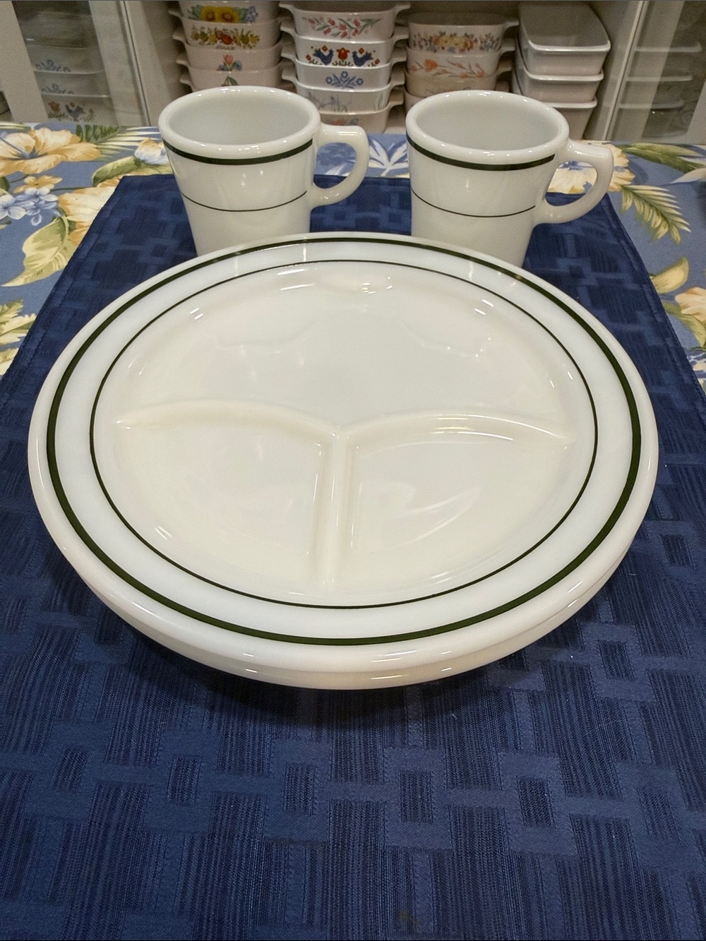 Corning Set of Two Divided Plates and Cups White with Dark Green Rims